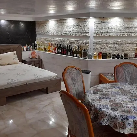 Sea View Marina Dinevi - Tryavna Apartment