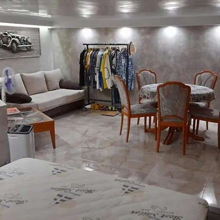Sea View Marina Dinevi דירה *